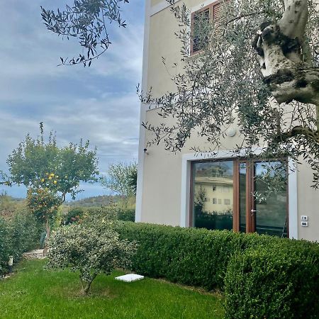 Villa Torre Degli Ulivi コリリアーノ・カーラブロ エクステリア 写真
