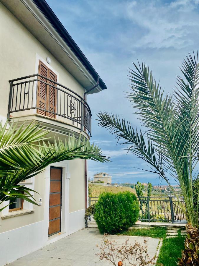 Villa Torre Degli Ulivi コリリアーノ・カーラブロ エクステリア 写真